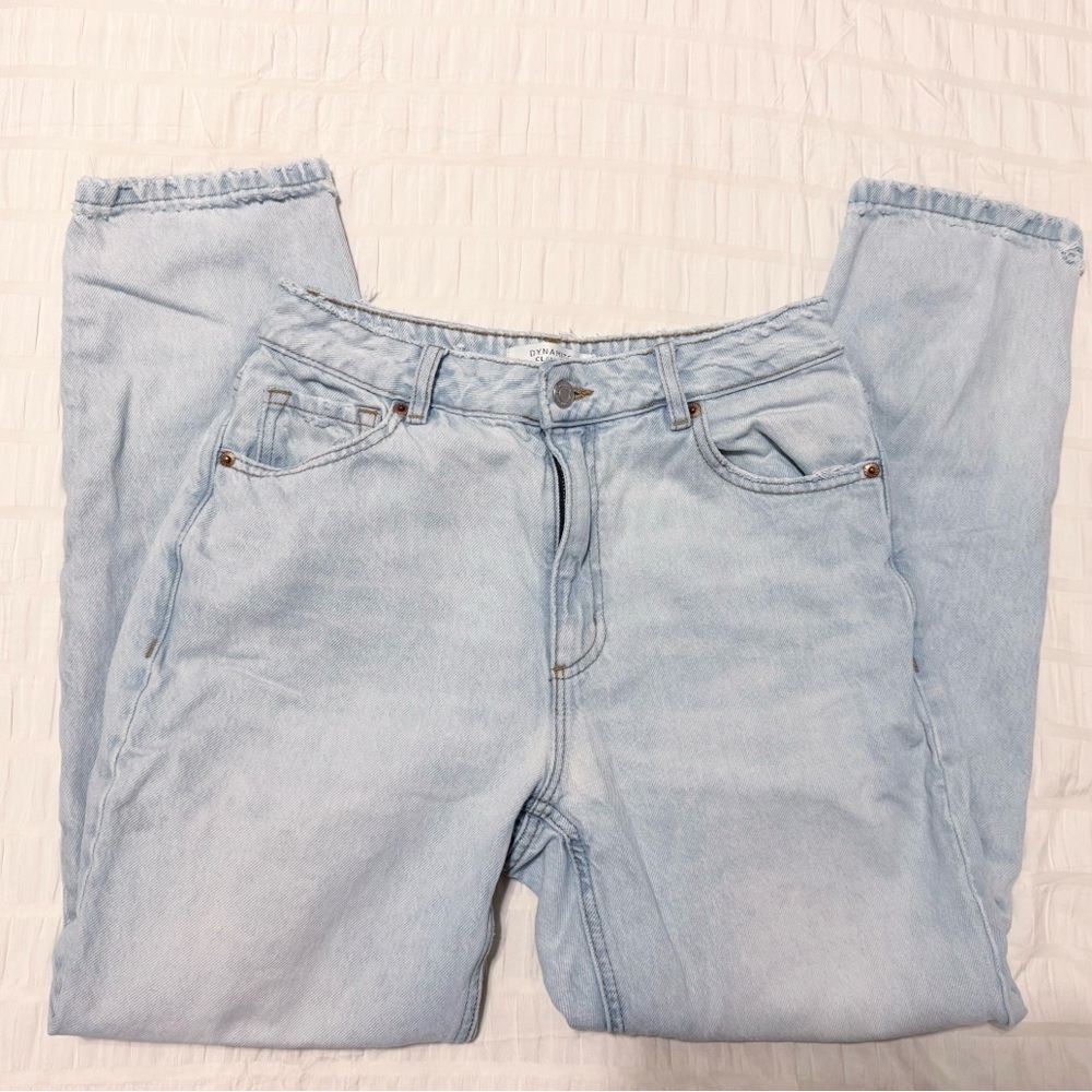 Dynamite Claudia Light Wash Mom Jeans Size 26 Size 2 Straight Leg Vintage — image 8 of 8